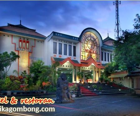 Grafika Hotel Dan Resto Gombong  Exterior photo