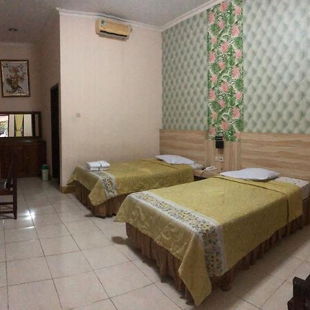 Grafika Hotel Dan Resto Gombong  Exterior photo