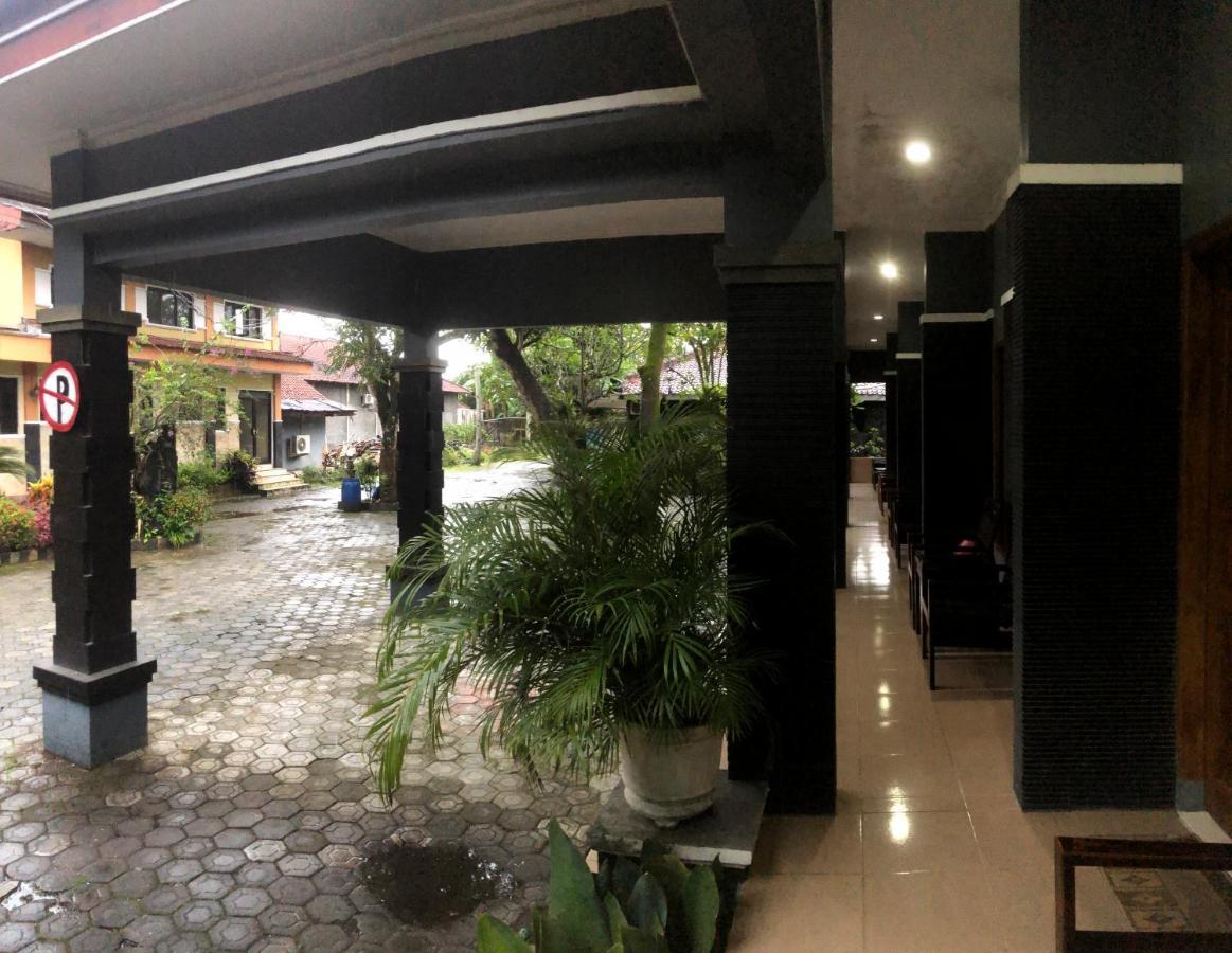 Grafika Hotel Dan Resto Gombong  Exterior photo